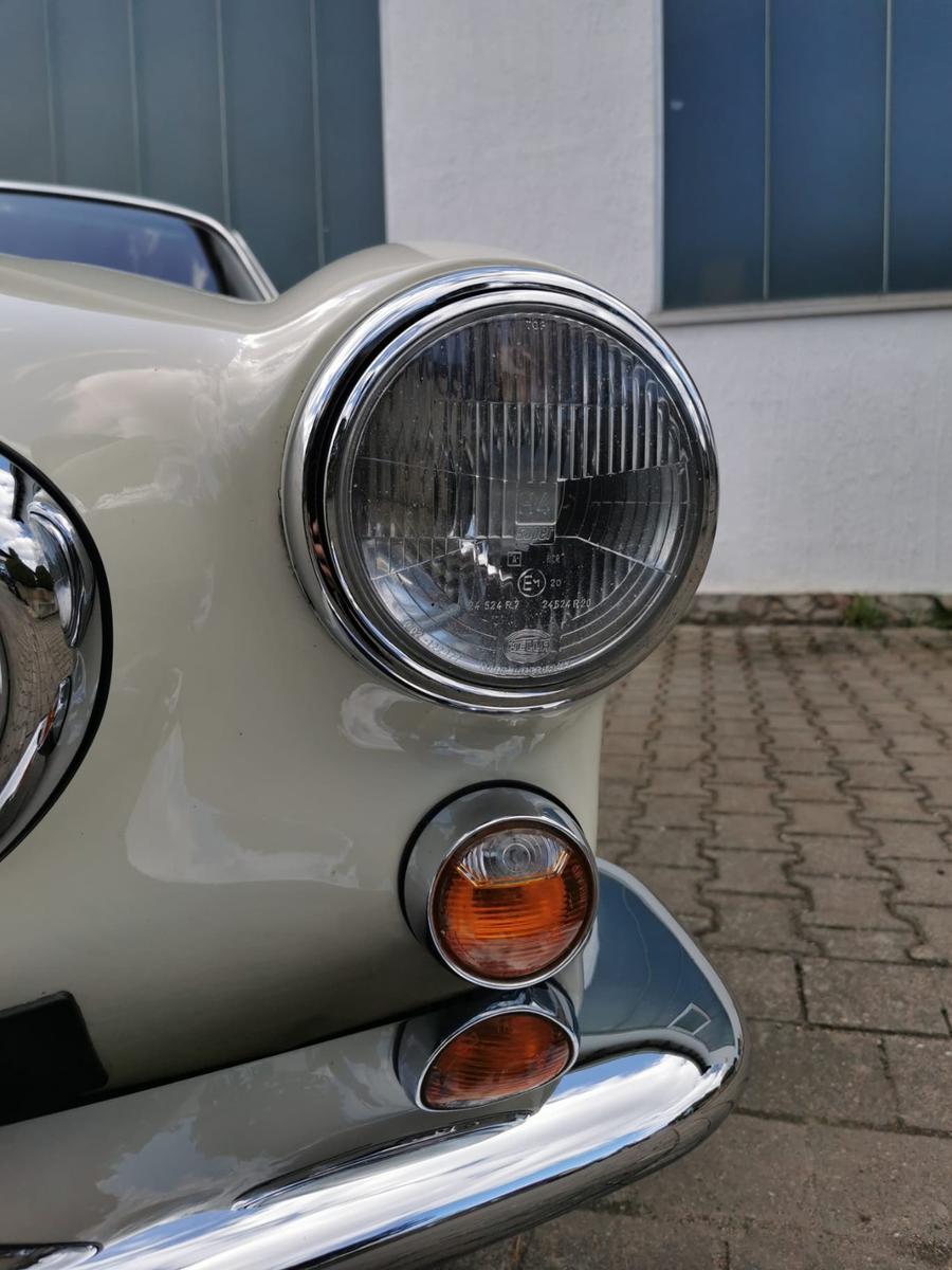 Volvo P1800