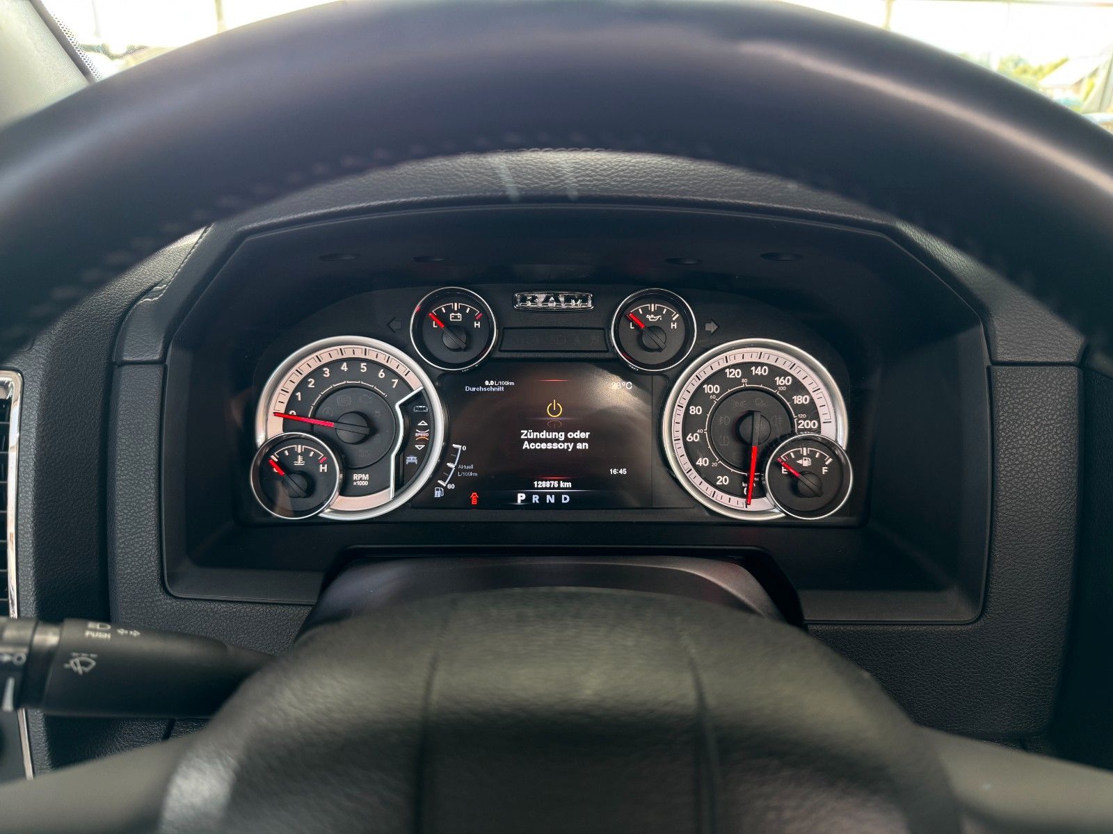 Fahrzeugabbildung Dodge RAM 5,7 Crew Cab Sport LPG 1Hand Deutsche EZ