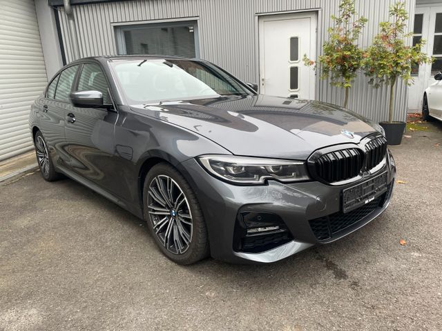 BMW 320 d M Sport Leder Navi SHZ 360° HeadUp