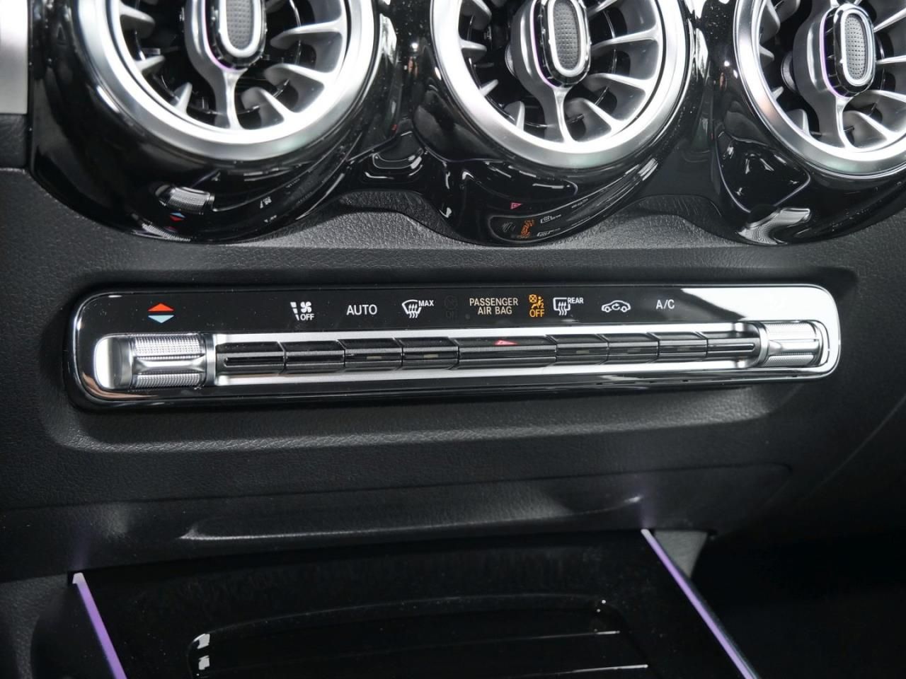 Mercedes-Benz GLB 200 d AMG Night MBUX Navi Kamera EasyPack AH foto 18