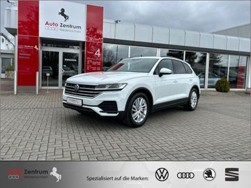 Volkswagen Touareg - 1