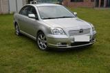 Toyota Avensis 1,8 - Toyota Avensis in Düsseldorf