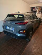 Hyundai Kona HEV 1.6 DCT Exellence - Hyundai KONA mit Halbautomatikschaltung