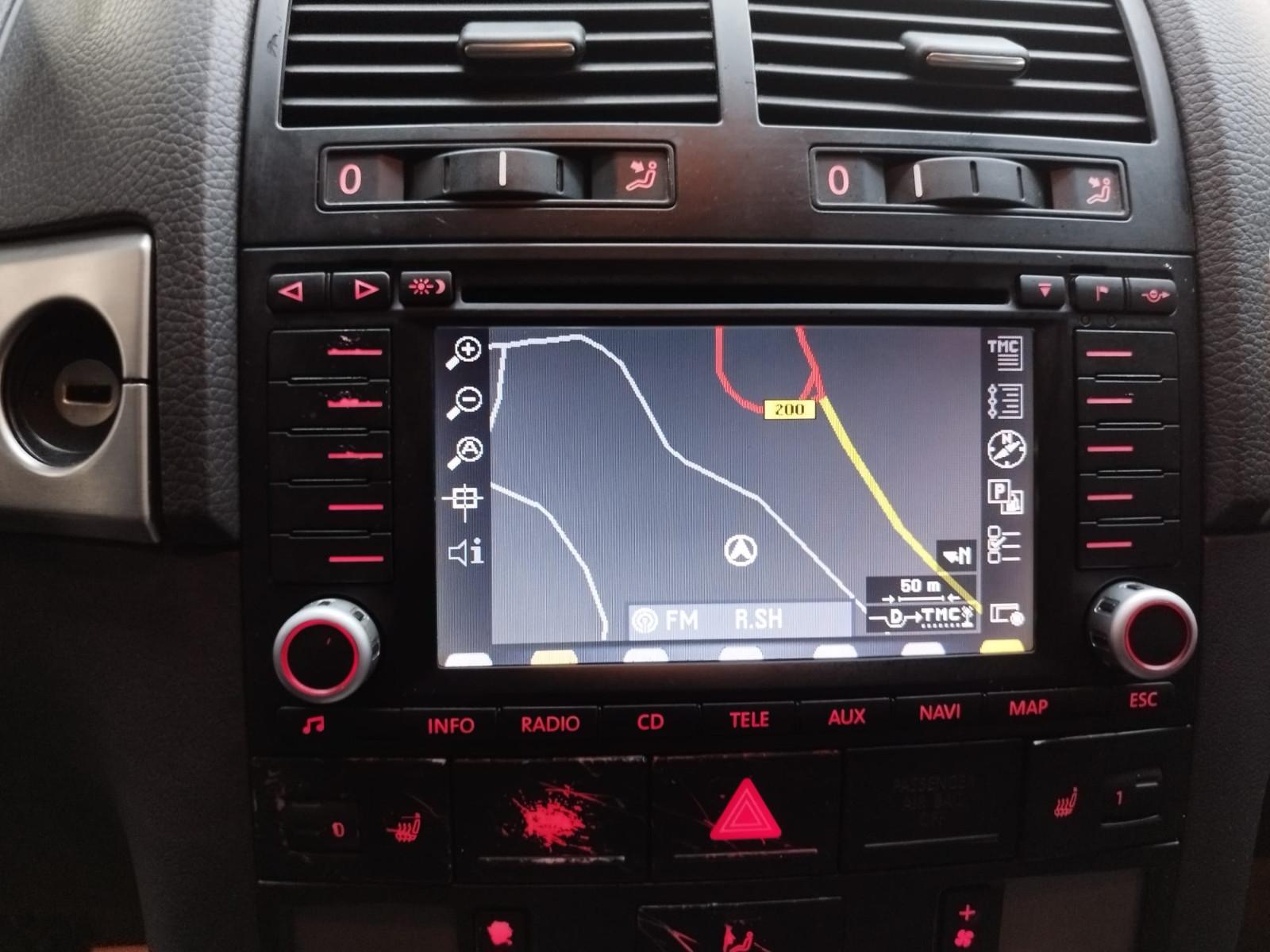 Volkswagen Touareg 2005 — photo 28