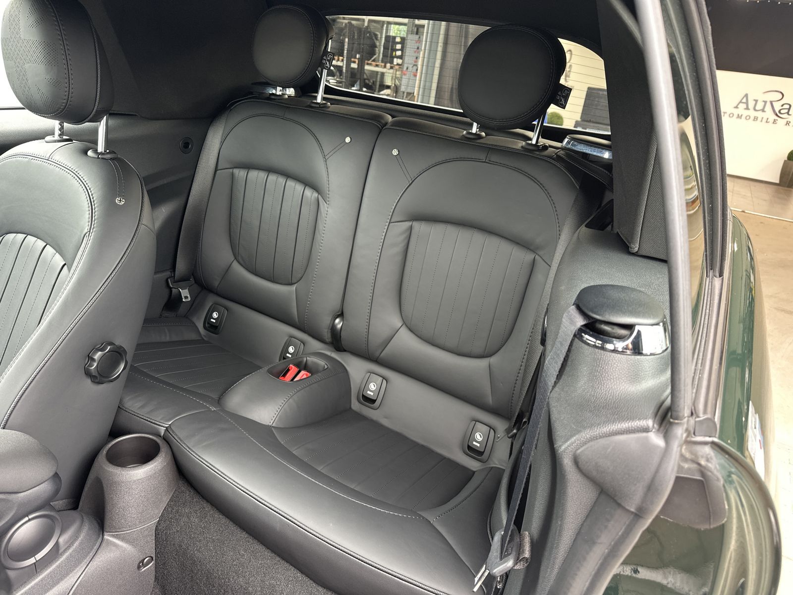 Fahrzeugabbildung MINI John Cooper Works Cabrio NAV+LED+ACC+H&K+18ZO+KA