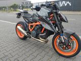 KTM 1290 SUPER DUKE R EVO  & TechPack - KTM 1290 Super Duke R EVO
