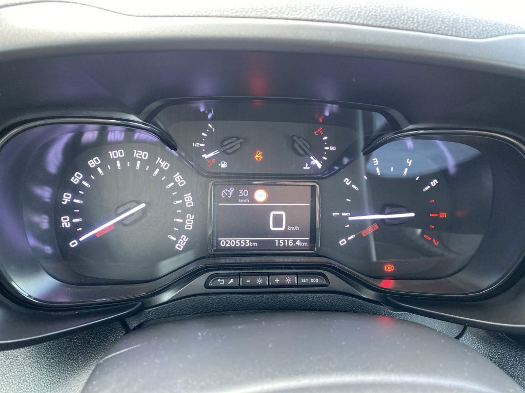 Fahrzeugabbildung Citroën Berlingo M PT 110 FEEL *Keyless*FArb-Touch *PDC*