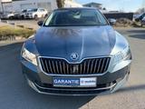 Skoda Superb SH PANO AHK 4xSHZ LHZ ACC Tot+Spur.Ass - Skoda Superb: Limousine