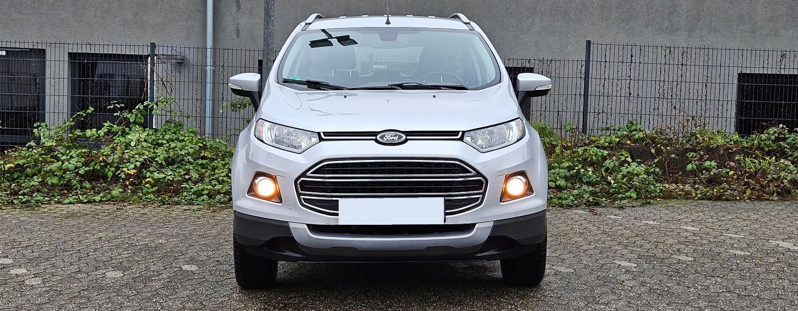 FORD EcoSport Titanium Leder *TURBO PFEIFT* KeylessGO