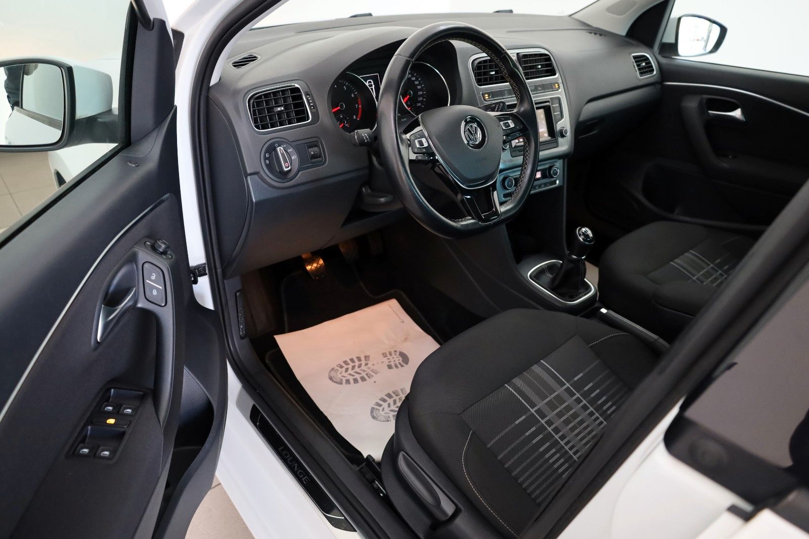 Fahrzeugabbildung Volkswagen Polo V Lounge SH,PDC,Climatronic,SR+WR