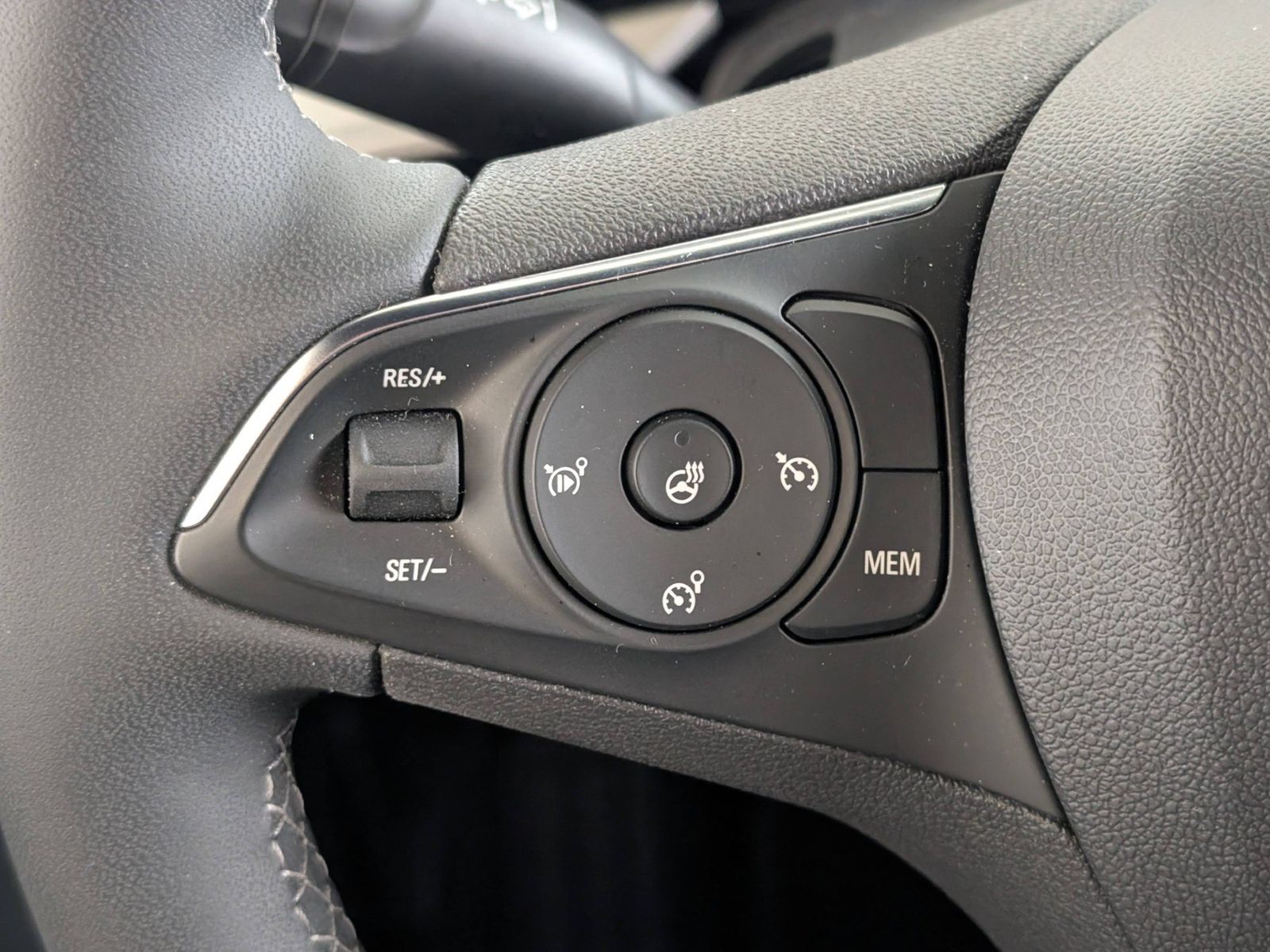 OPEL Mokka  1.2 Turbo GS AHK SHZ CarPlay Kamera – Bild 28