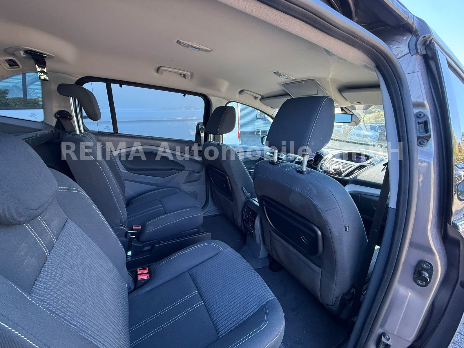 Fahrzeugabbildung Ford Grand C-Max Titanium, 110 KW, TÜV bis 07.2027