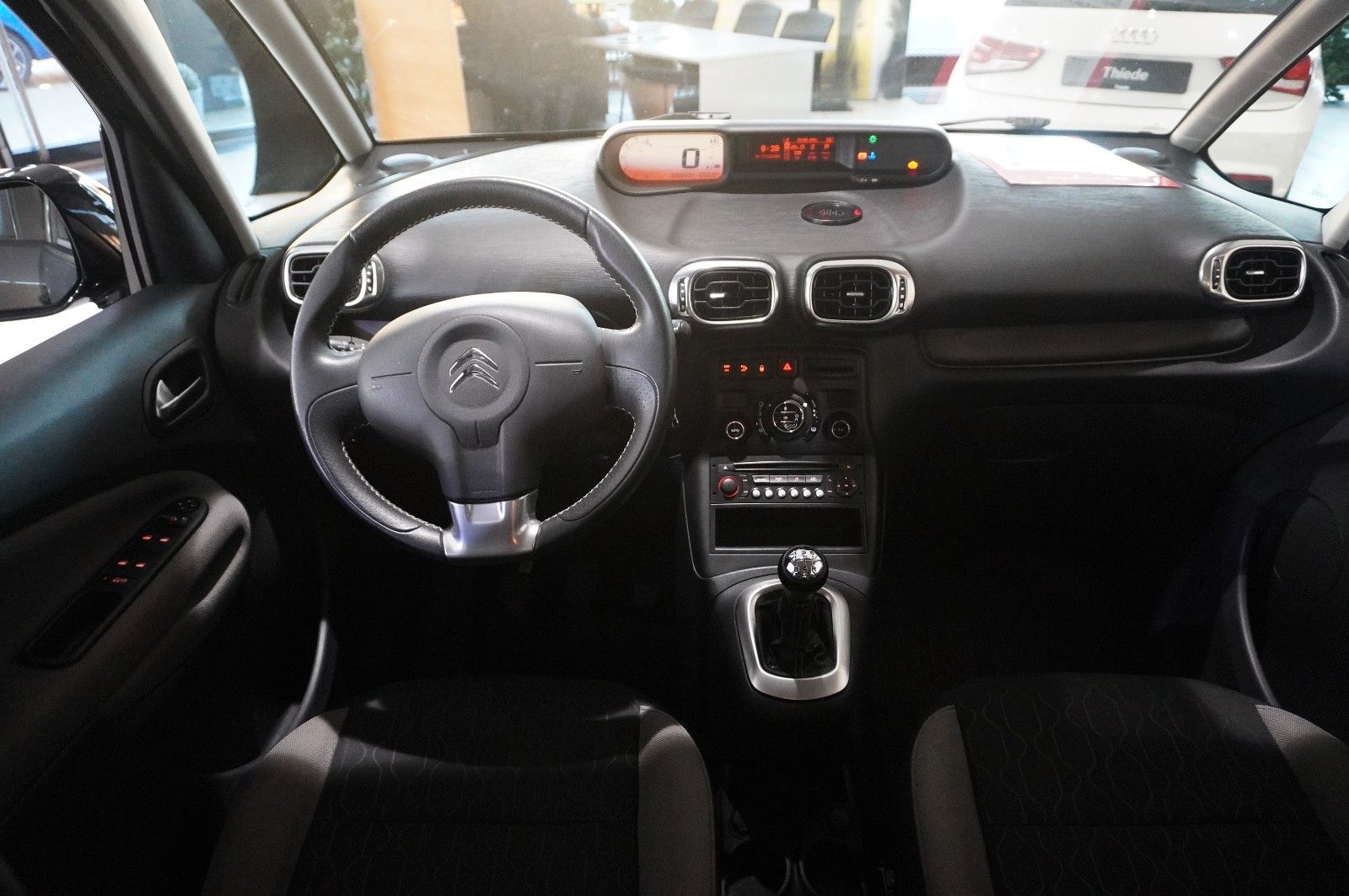 Fahrzeugabbildung Citroën C3 Picasso 1.4 GAS/ BENZIN Exclusive KLIMA/AHK