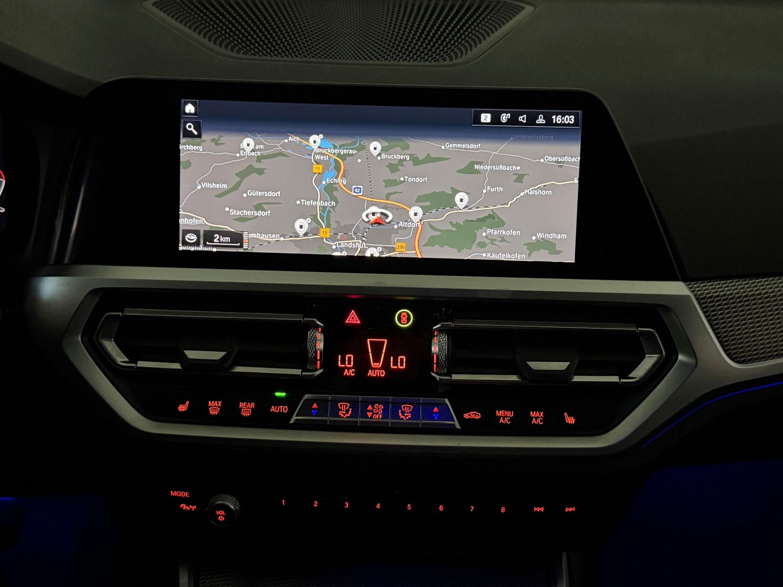 Fahrzeugabbildung BMW 330 i Lim. M SPORT/HIFI/VRTL+/DAB+/KAMERA/LASER