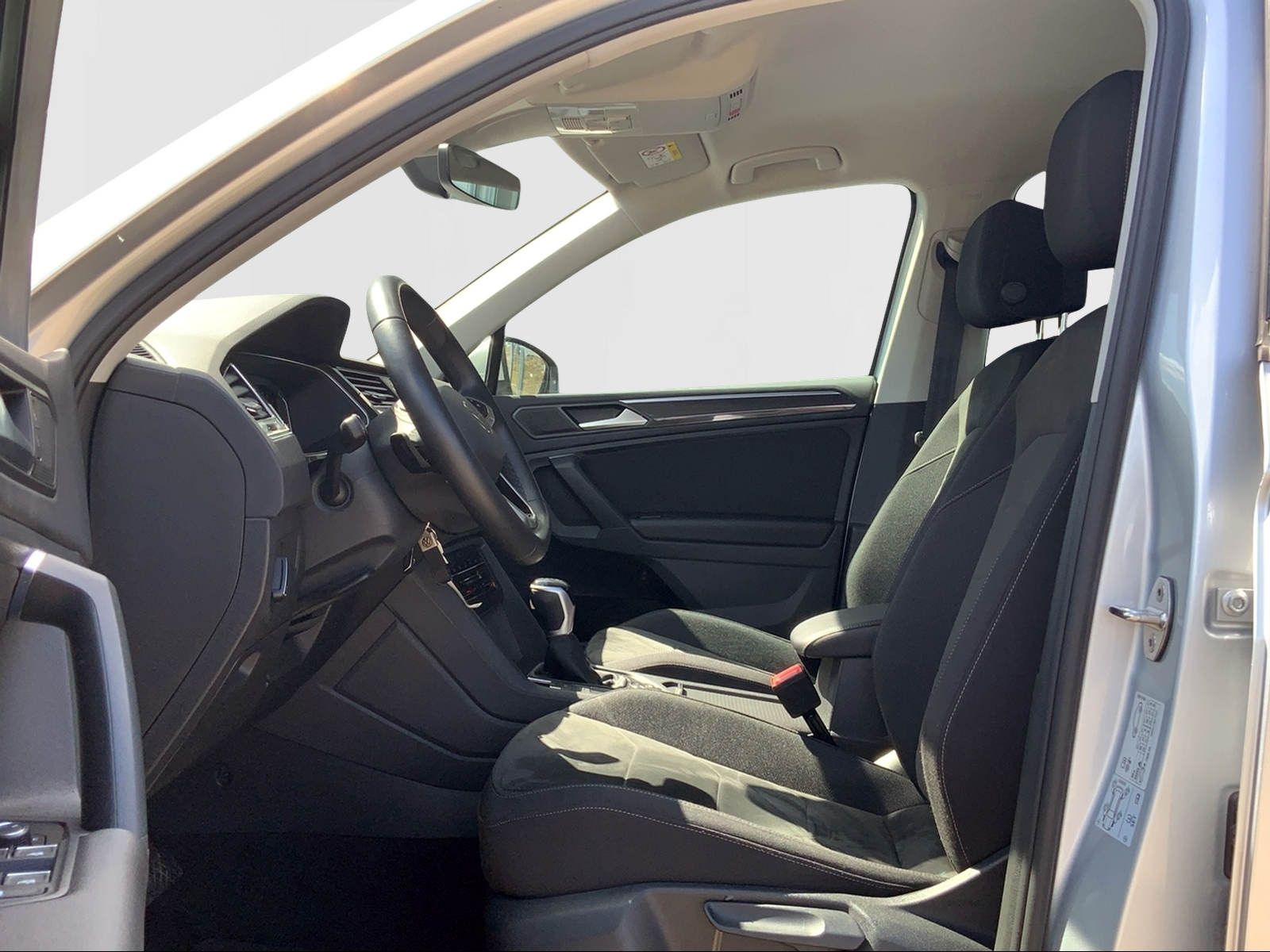 Tiguan 2.0 TDI Elegance 4M, RFK,AHK,STHZ,NAV.