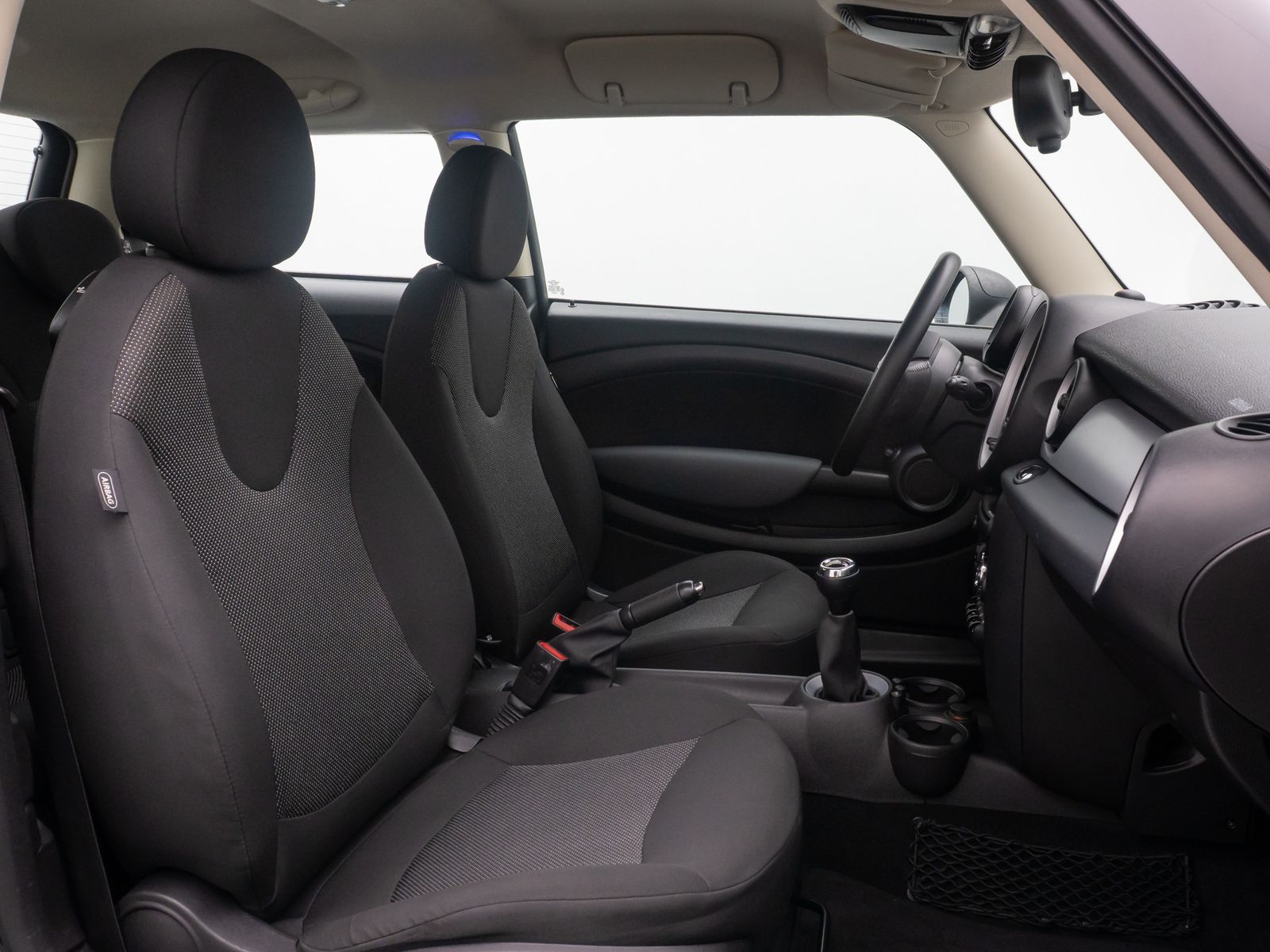 Fahrzeugabbildung MINI One Clubman Pepper PDC CD Bordcomputer Nebelsch