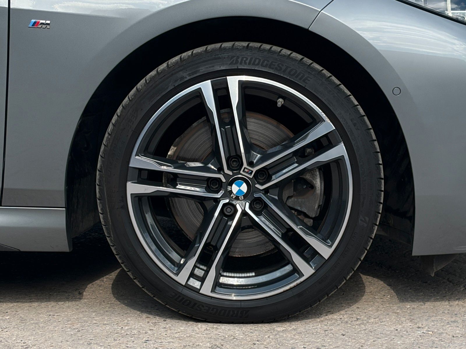 Fahrzeugabbildung BMW 220i Gran Coupé M Sport PANO H&K CAM LHZ CarPlay