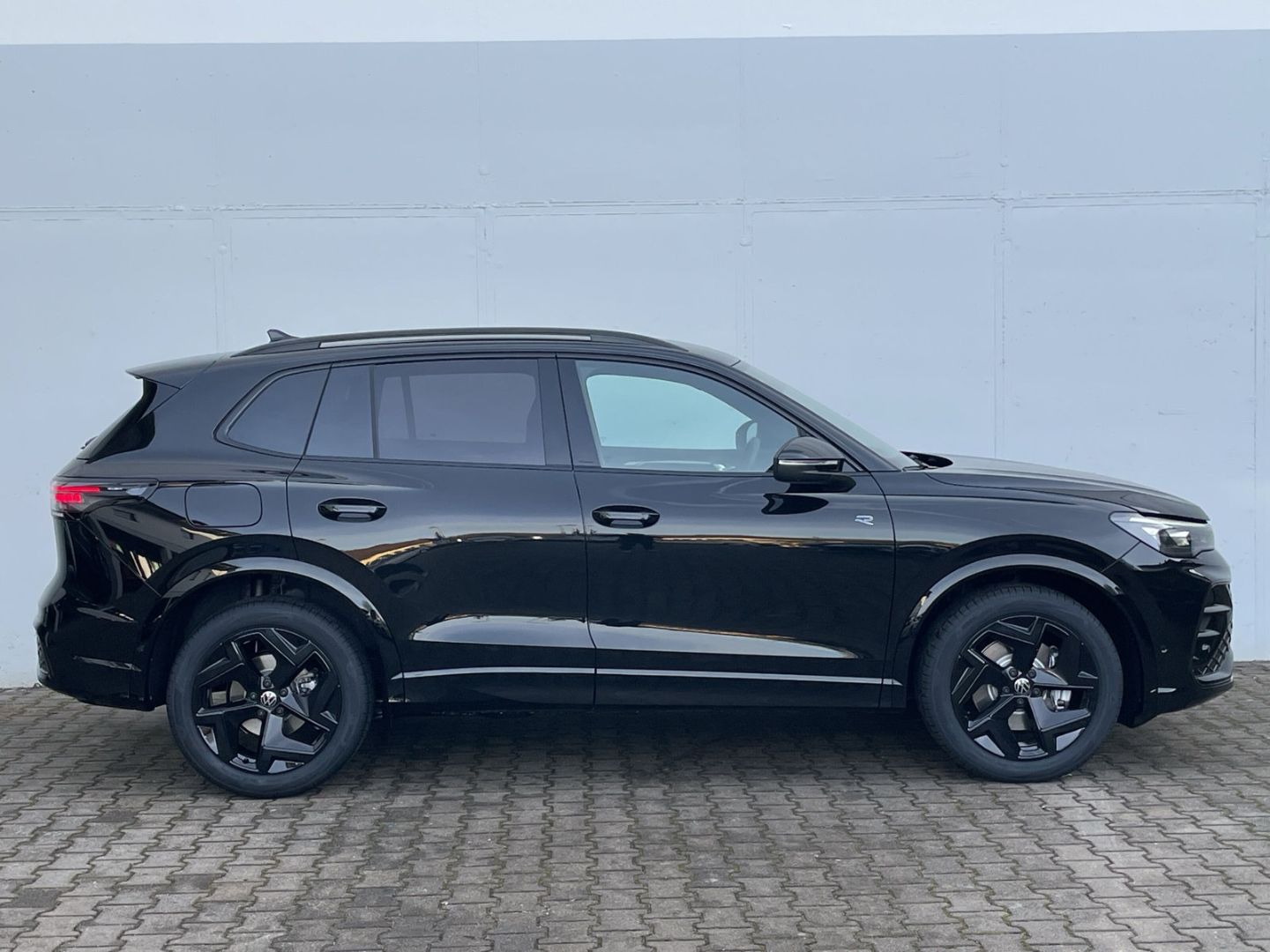 Volkswagen Tiguan 2.0 TDI R-Line Black Style AHK 360°Kamera foto 5