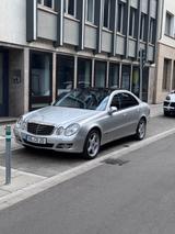 Mercedes-Benz E 280 AVANTGARDE  - Mercedes-Benz E 280: Avantgarde