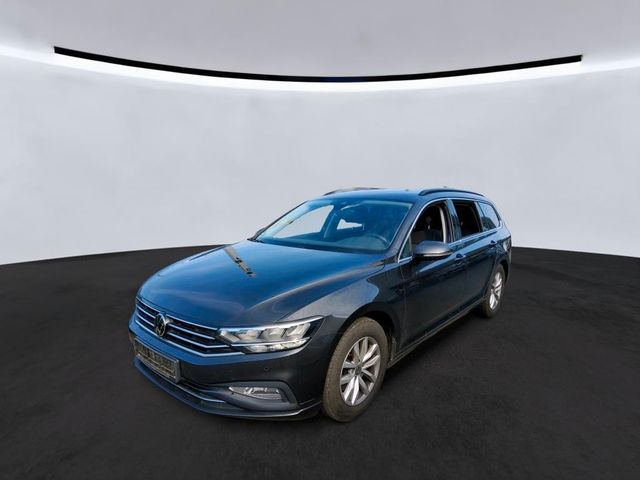 VW Passat Variant Business 2.0TDI DSG Navi AHK SHZ