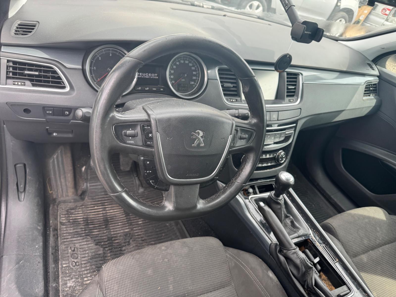 Peugeot 508 2015 — photo 11