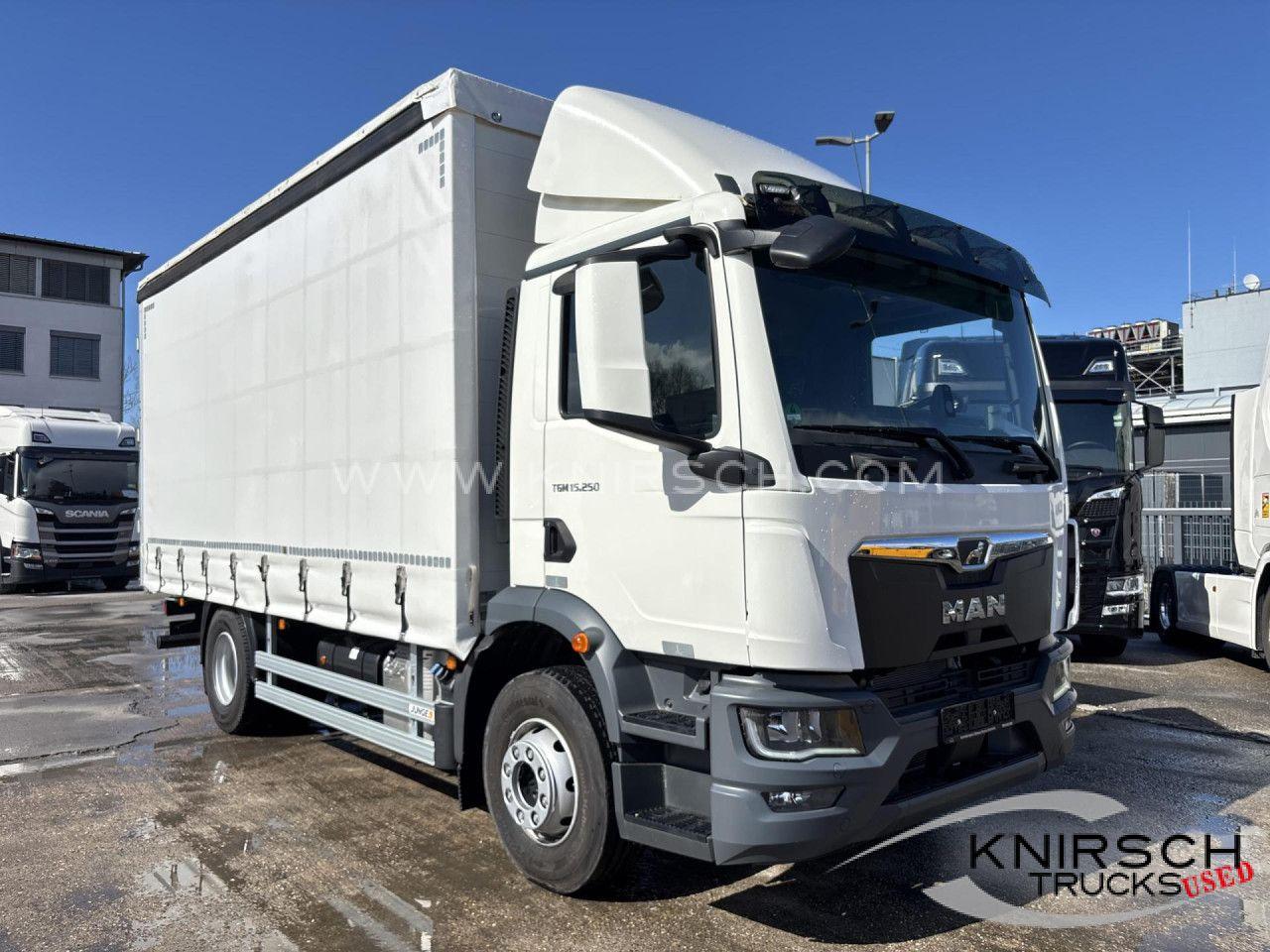 MAN TGM 15.250 / Junge Curtainsider / Like NEW !