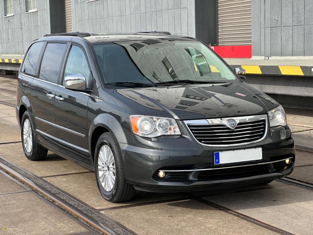 Lancia Voyager