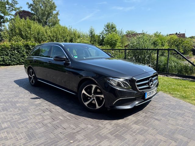 MERCEDES-BENZ E 220 d T Autom. -