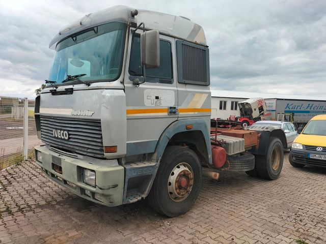 Iveco Turbostar 190 42 420 V8 Blattfederung Oldtimer