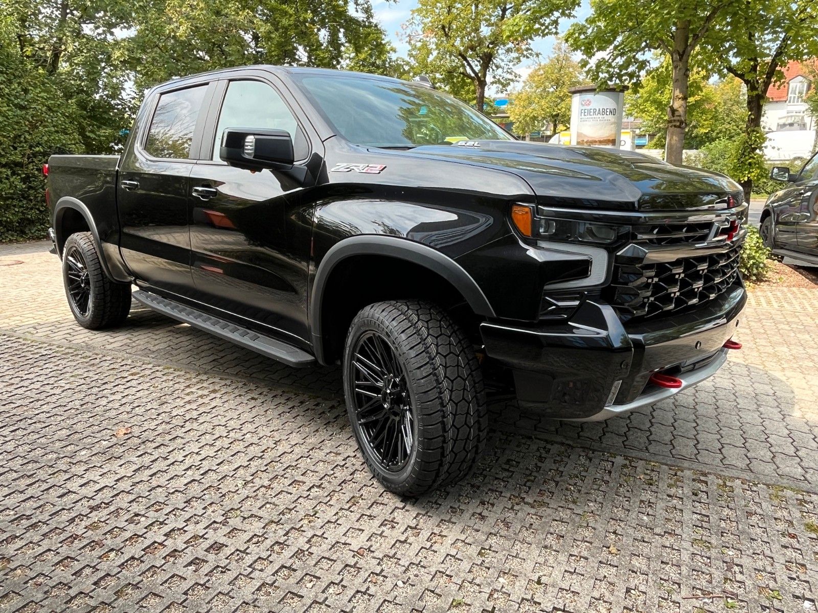 Fahrzeugabbildung Chevrolet Silverado ZR2 V8 6.2*Head-Up*360°*Offroad*AHK
