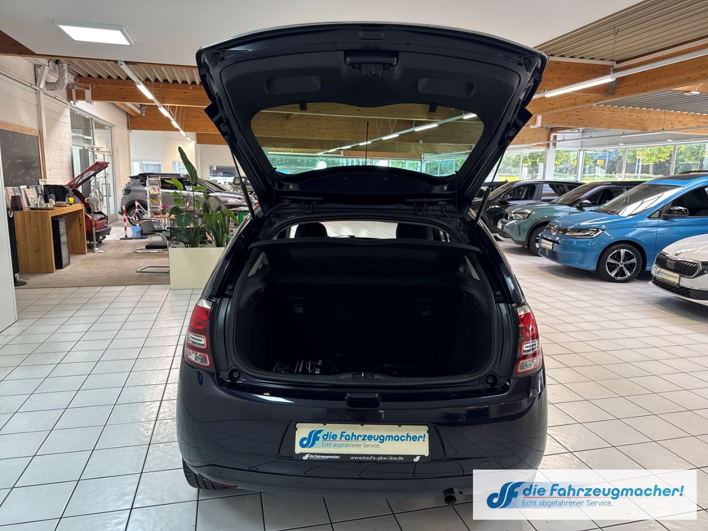 Fahrzeugabbildung Citroën C3 Selection Notbremsass. Temp Tel.-Vorb. PDC Ko
