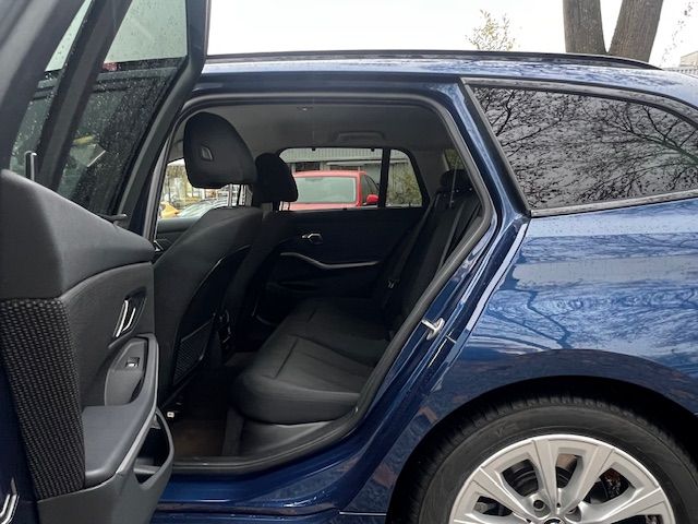 BMW 318i Touring Aut. foto 13