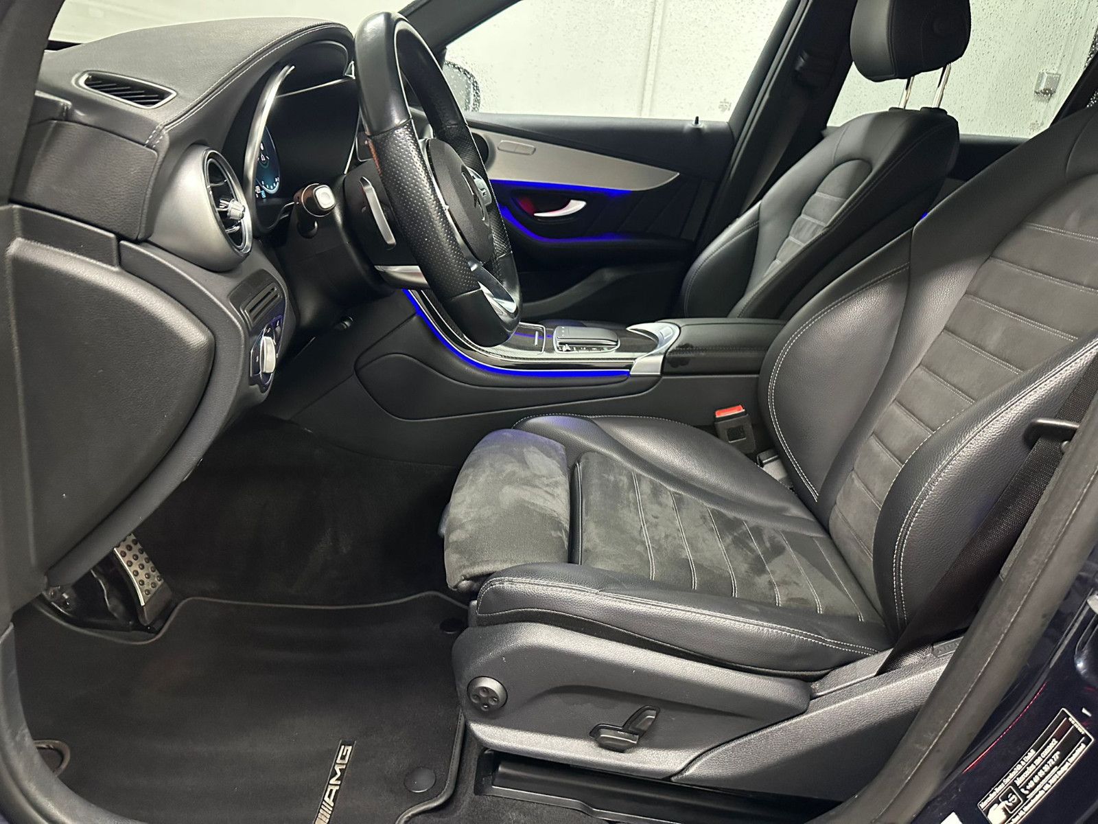 Fahrzeugabbildung Mercedes-Benz GLC 220 d 4MATIC *AMG-LINE*NIGHT*360*