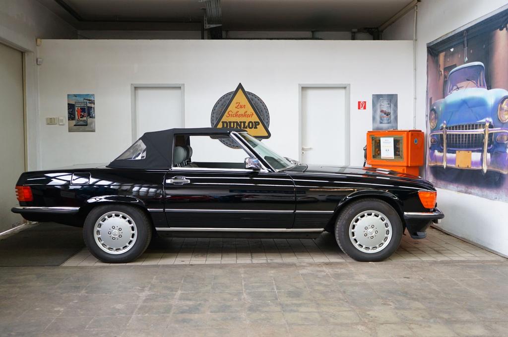 Mercedes-Benz SL 560