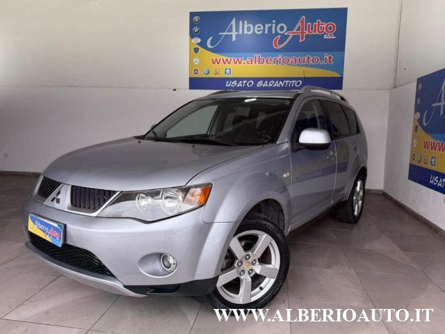 Mitsubishi MITSUBISHI Outlander 2.0 DI-D Instyle 7 p.ti DPF