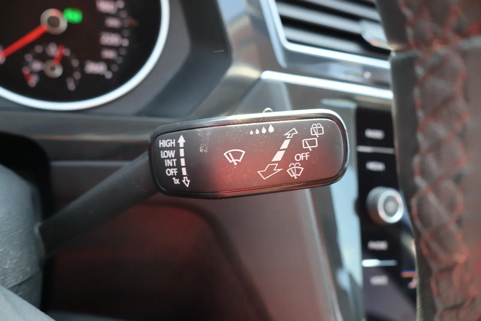 Volkswagen Tiguan 1.5 TSI Life DSG LED Navi Sitzheizung AHK, миниатюра 24