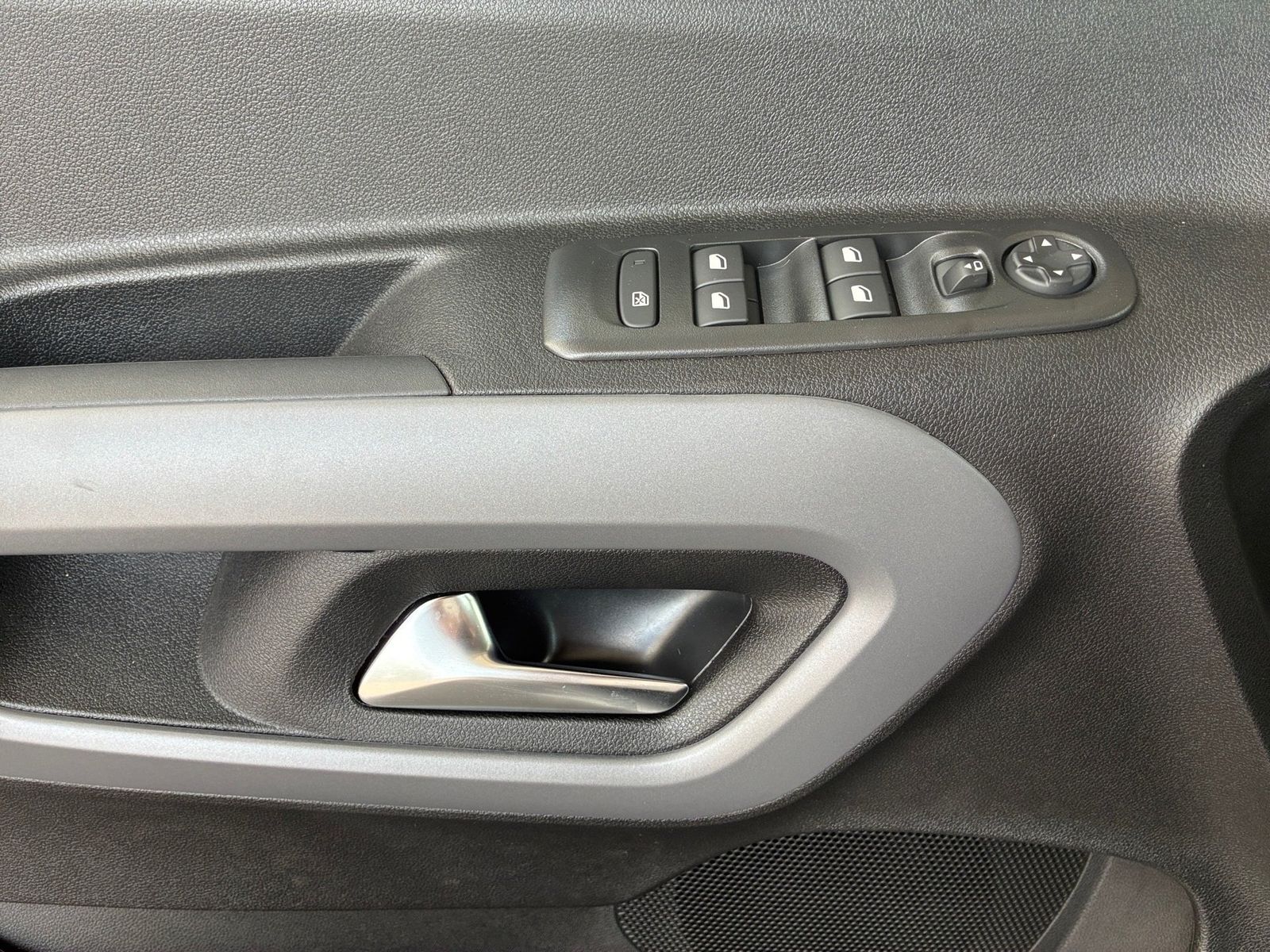 Fahrzeugabbildung Toyota Proace City Verso 1.2 L1 Teamplayer KlimaA,LED