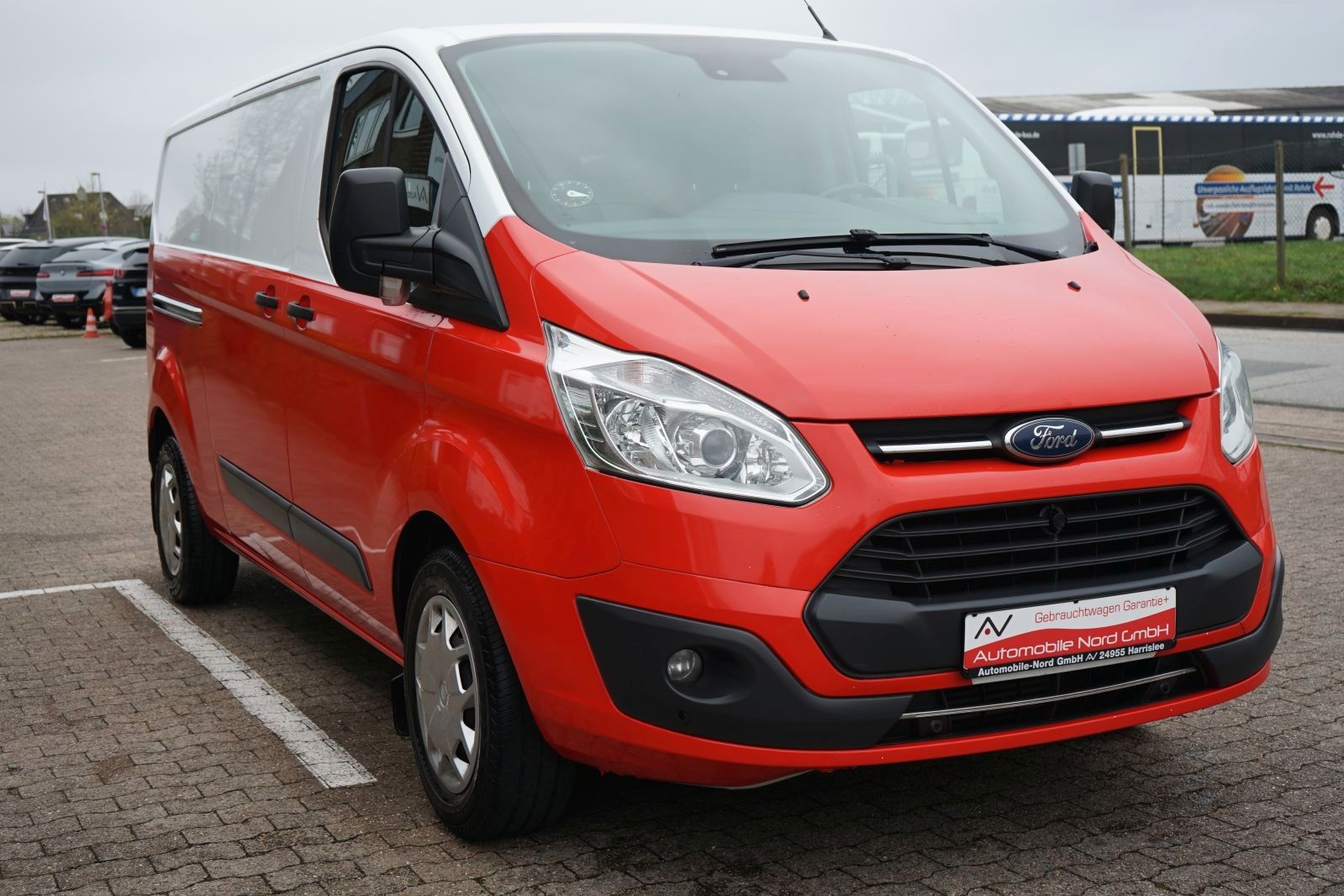 Fahrzeugabbildung Ford Transit Custom 290 L2H1 2.0 TDCI FWD 170HK