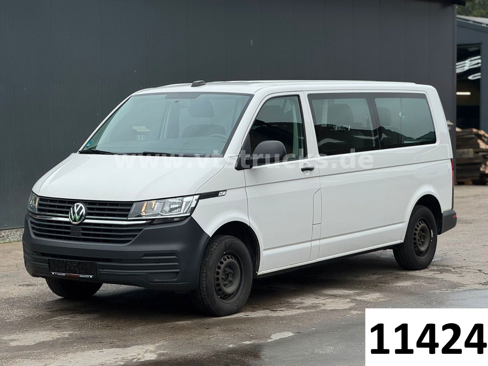 Volkswagen T6.1 Transporter Kombi lang 8 Sitzer Klima