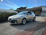 Alfa Romeo 147, 1.6 Benzin - Alfa Romeo Spider aus 2005
