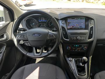 Ford Focus - 10