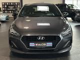 Hyundai i30 1.4 T-GDI Passion Plus DCT S-HE/NAV/R-CAM/SH - Hyundai i30: Plus