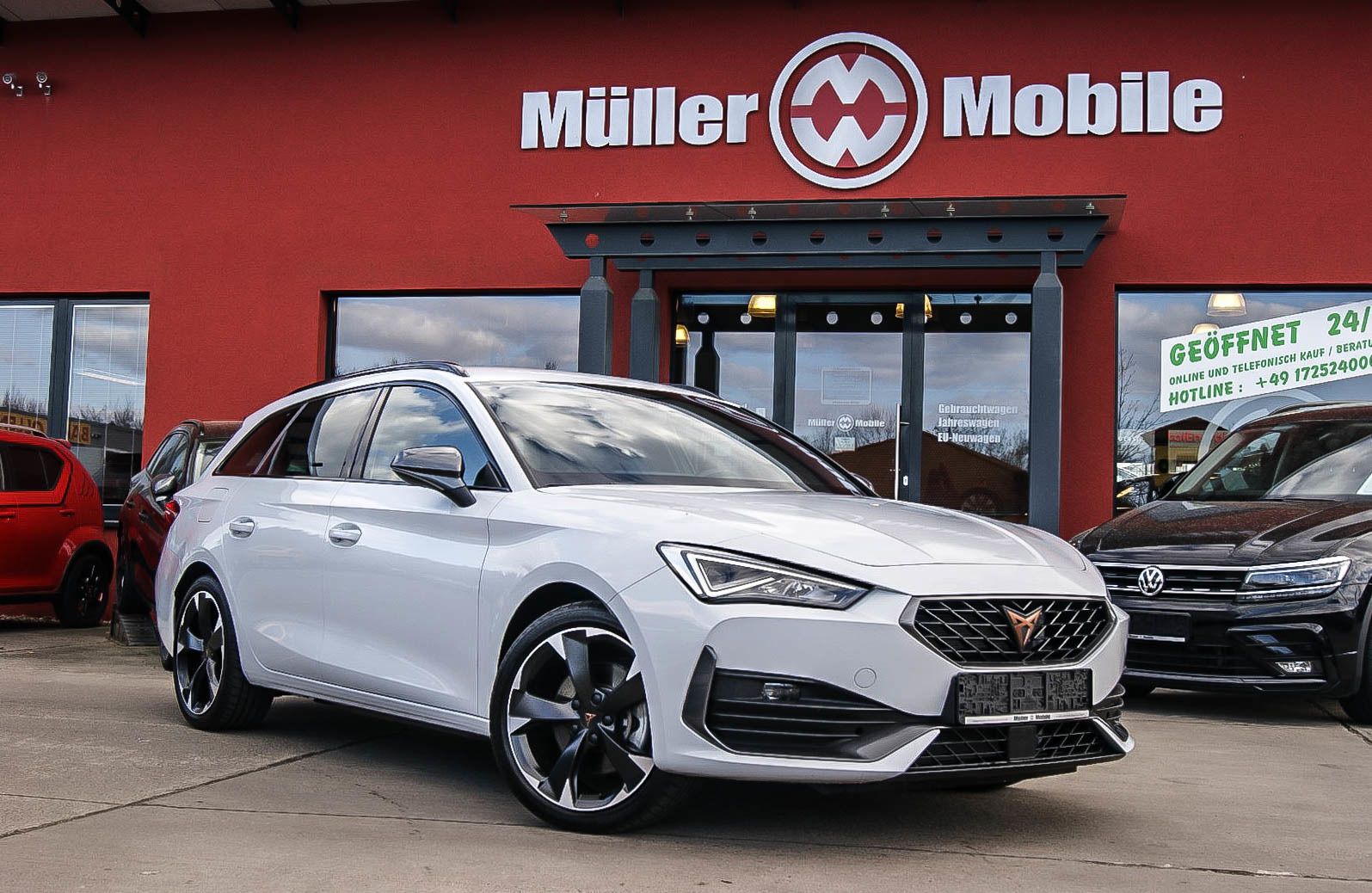 Fahrzeugabbildung CUPRA Leon Sportstourer e-HYBRID VIRTUAL ACC XL 1HAND