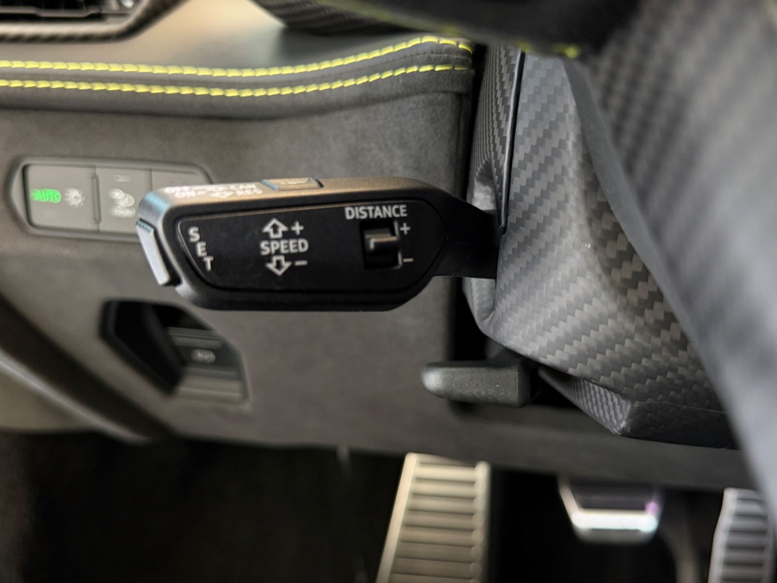 Revuelto V12 Full Carbon Lift Sonus