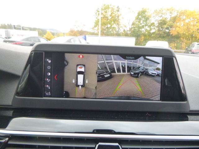 Fahrzeugabbildung BMW 520d Touring Sport Line>AUT/Sport-Line/PANO/NAV<