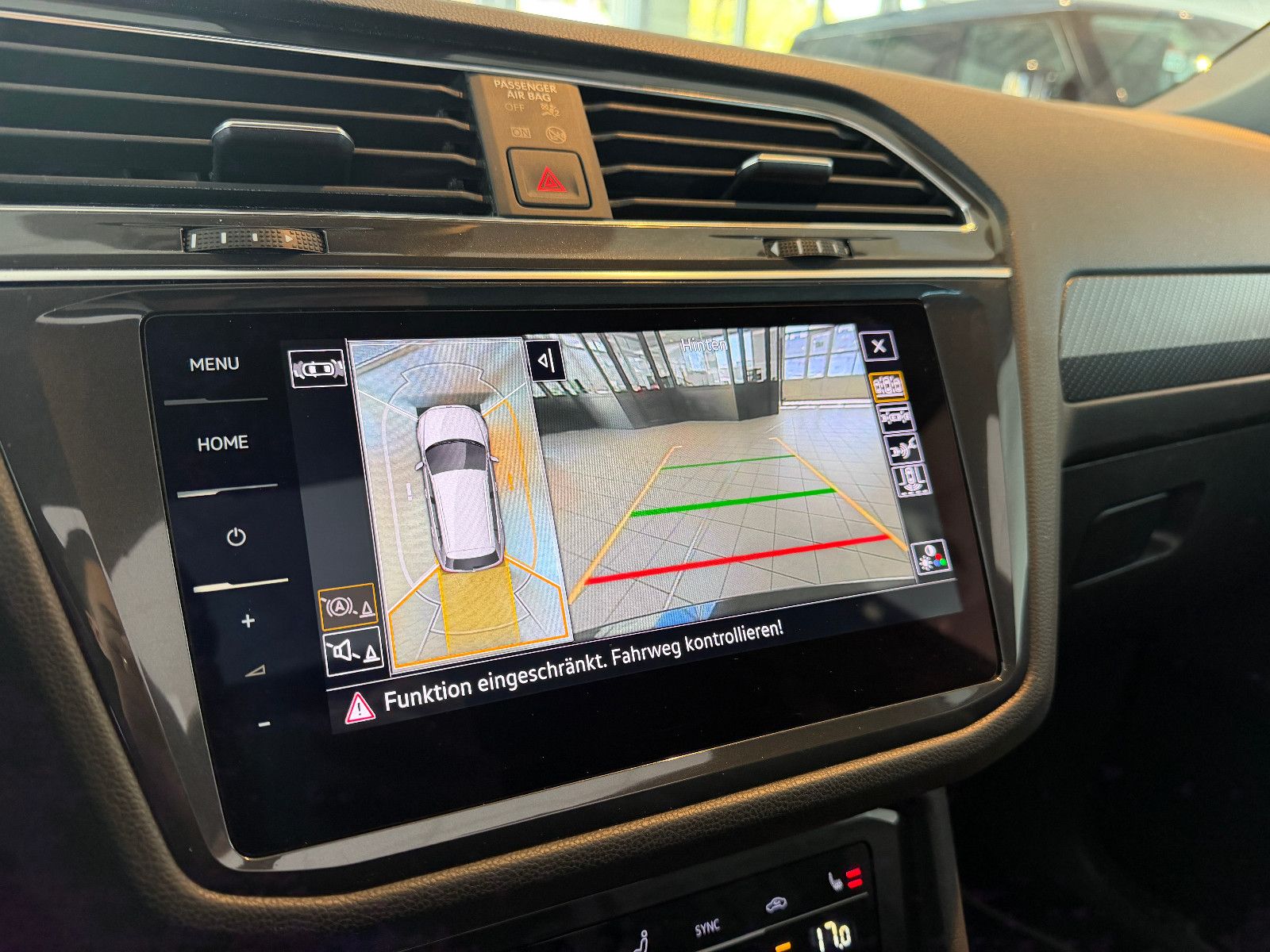 Fahrzeugabbildung Volkswagen Tiguan Allspace R-Line /PANO/HUD/HARMAN-KARDON/