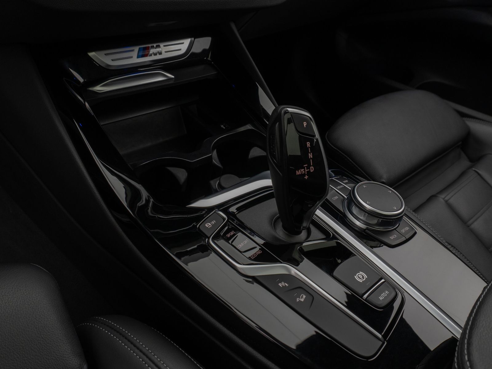 Fahrzeugabbildung BMW X3 M40i Panorama Kamera HUD DAB HiFi AHK Komfort