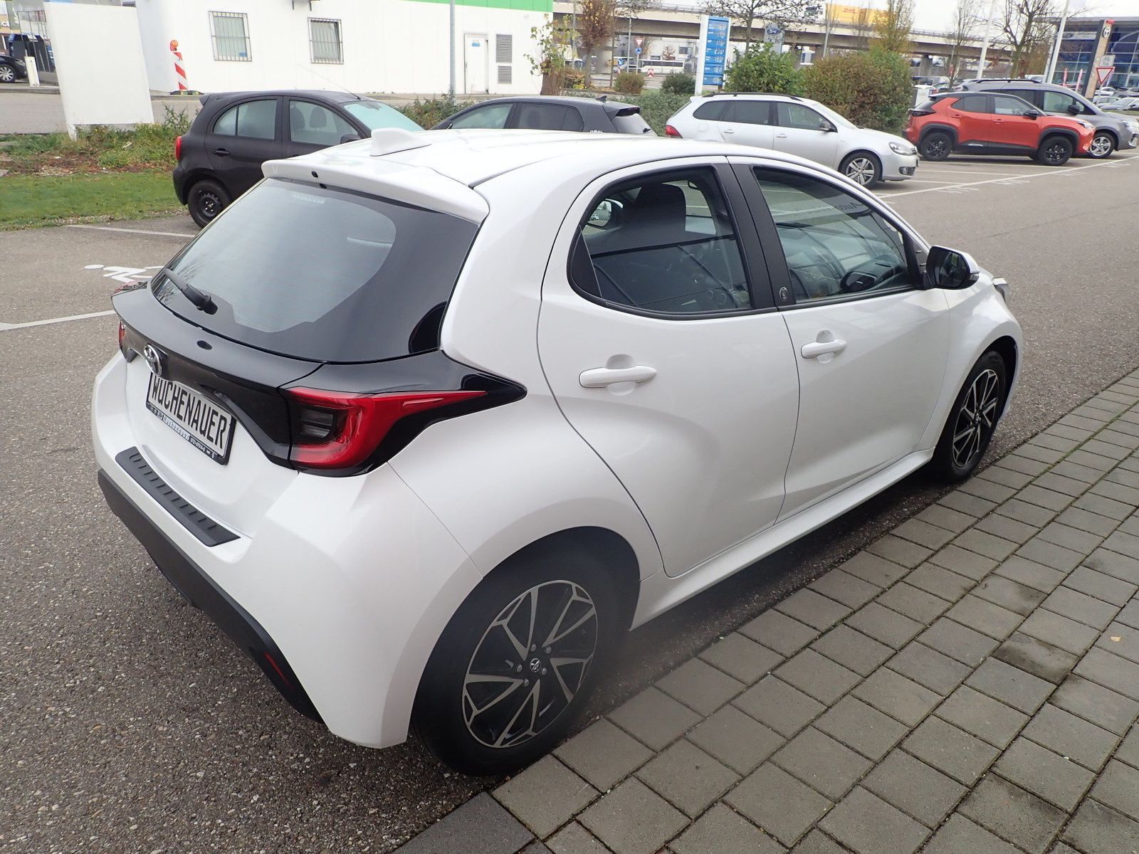 Fahrzeugabbildung Toyota Yaris 1.5 VVT-i 6-G Team, SHZ Deutschland