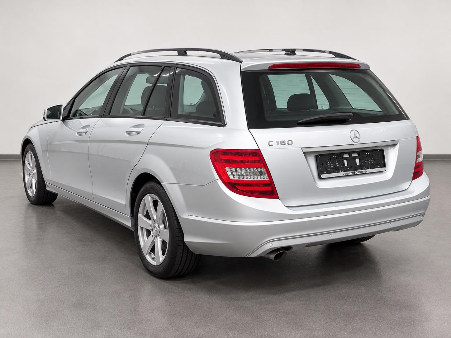 Mercedes-Benz C 180 CGI - AHK | NAVI | PTS | SHZ