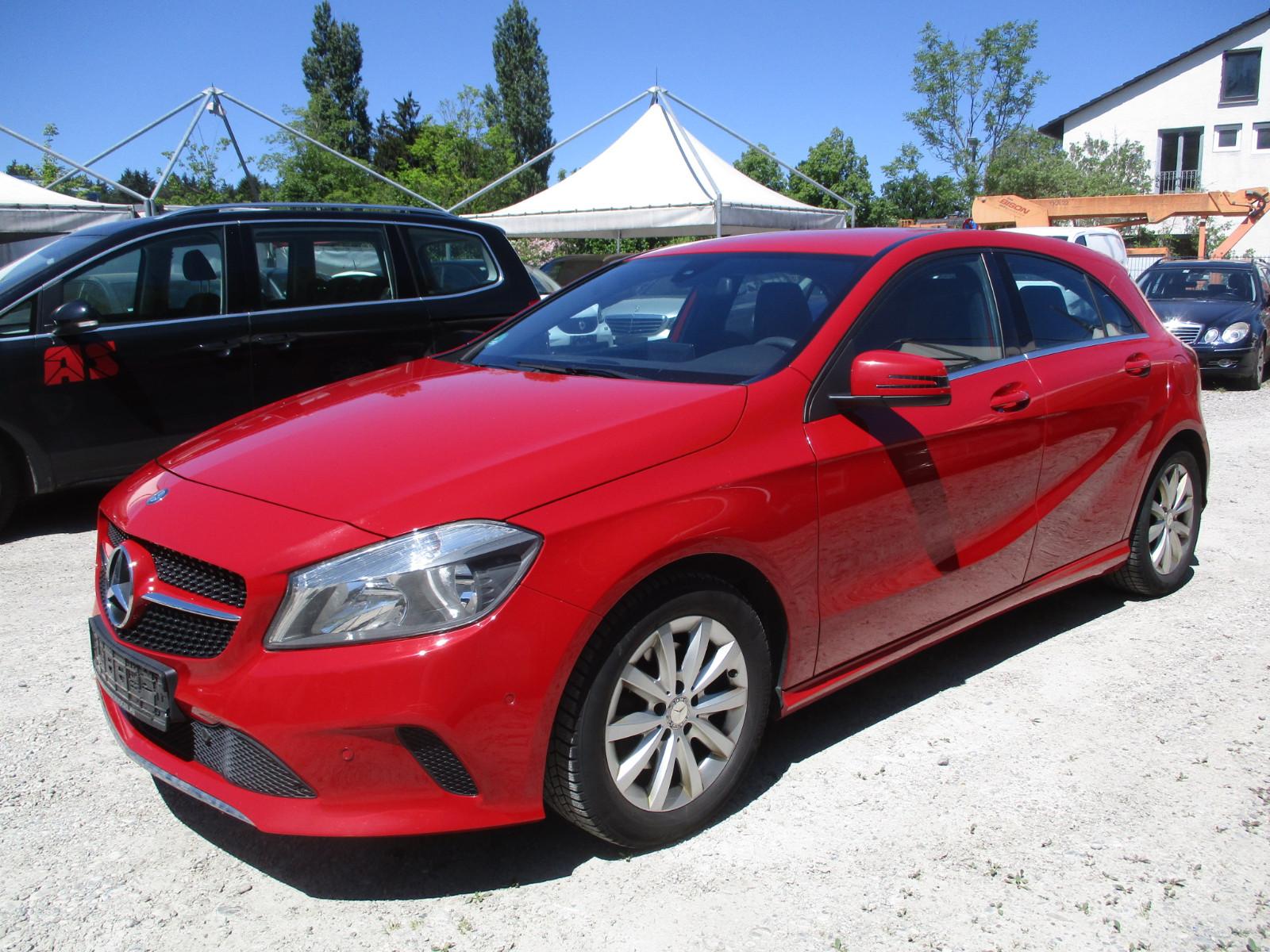 Mercedes-Benz A 180 Style Facelift Navi Kamera Parktronik Alu